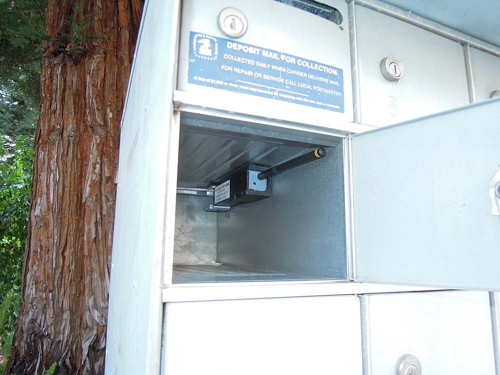 LoRa sender (transmitter) mounted in the mailbox.