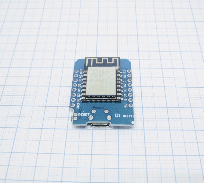 File:Wemos d1 mini.jpg